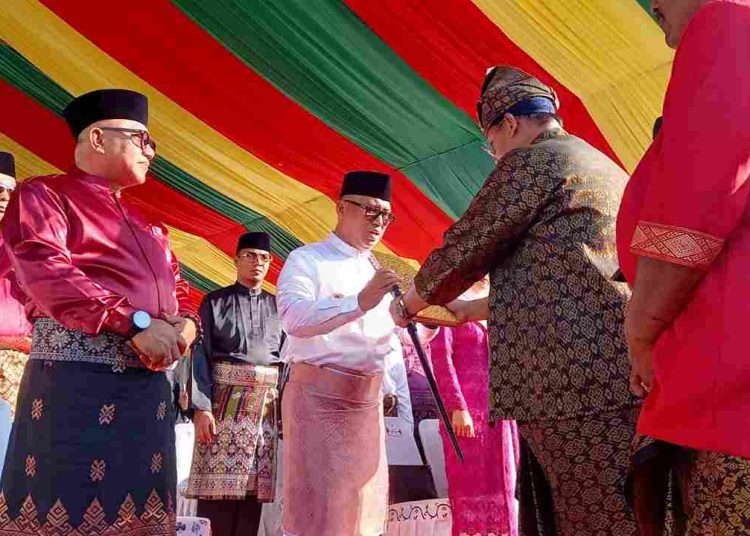 Ribuan Peserta Padati Tepi Laut, Pawai Taaruf MTQ XII Kepri 2026 Resmi Digelar di Tanjungpinang