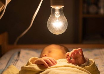 Apakah Bayi Kuning Boleh Terkena Cahaya Lampu Rumah?