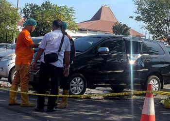 Identitas Pria Berkacamata di Kasus Kematian Ruly Terungkap Melalui Sandal Hotel