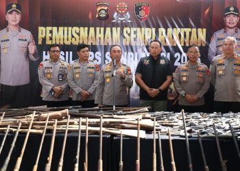 Polda Sumsel Musnahkan Ratusan Senpi Ilegal