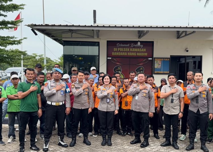 Sambut Hari Bhayangkara ke-80, Polsek Bandara Hang Nadim Gelar Bakti Sosial untuk Warga
