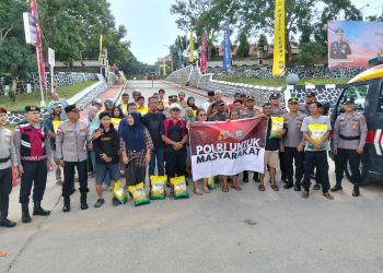 Hari Bhayangkara ke-80, Polresta Barelang Bagikan Beras SPHP Gratis untuk Warga Nongsa