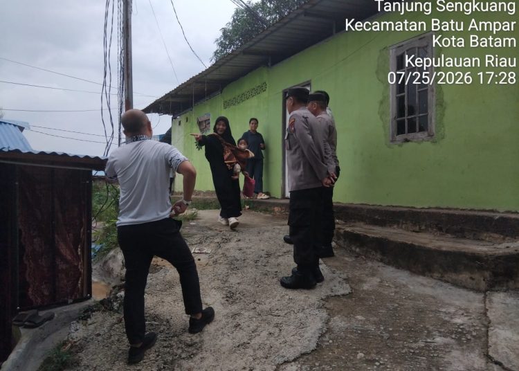 Respon Laporan Penganiayaan di Tanjung Sengkuang, Personel Polsek Batu Ampar Olah TKP