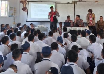 Bentuk Karakter Pemuda, Satbinmas Polresta Barelang Sosialisasi Saka Bhayangkara di Sekolah