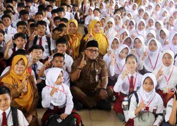 Hari Pertama Sekolah, Wali Kota Lis Darmansyah Tinjau MPLS dan Evaluasi Pendidikan Tanjungpinang