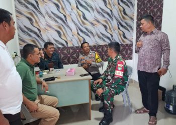 Sinergi di Pasar Pelita, Babinsa dan Bhabinkamtibmas Lubuk Baja Rangkul RT-RW Pertebal Deteksi Dini