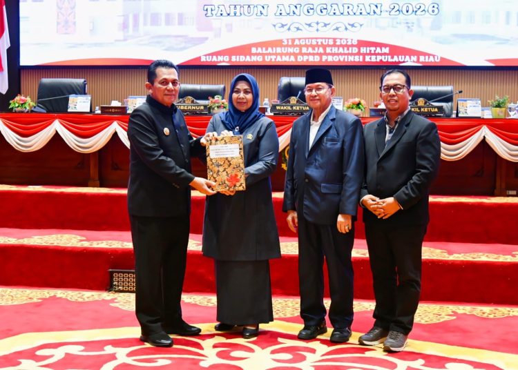 Gubernur Ansar Serahkan Rancangan Perubahan KUA-PPAS APBD Kepri 2026 ke DPRD