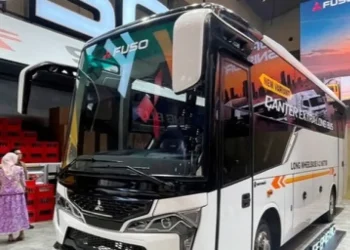 Mitsubishi Fuso hadirkan bus LWB 4,2 meter di GIIAS 2026, dukung peningkatan pariwisata Indonesia