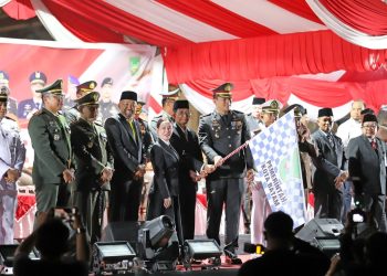 Pawai Obor di Batam Centre Kobarkan Semangat HUT ke-81 RI