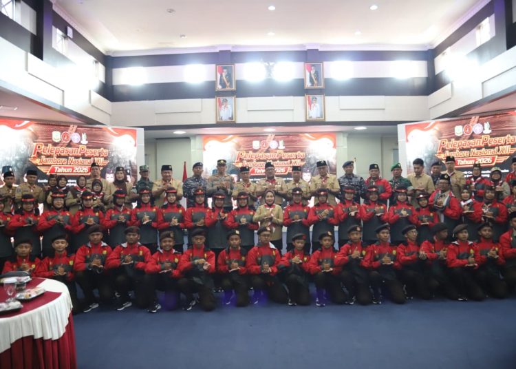 Lepas Kontingen Jamnas XII 2026, Lis Darmansyah Pesan Pramuka Tanjungpinang Jaga Nama Daerah
