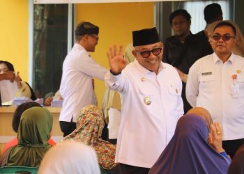 Bantu Beban Warga, Pemko Tanjungpinang dan Bulog Salurkan 30 Kg Beras untuk 22.174 Penerima
