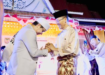Ribuan Warga Padati Belakang Padang Bershalawat Jilid 2, Amsakar Ajak Teladani Akhlak Rasulullah