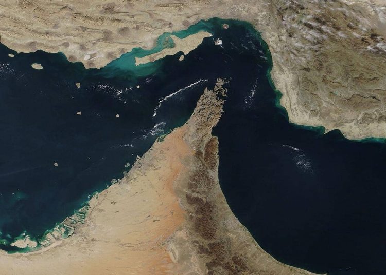 Trump Menolak Usulan Iran untuk Buka Selat Hormuz dan Mulai Negosiasi Nuklir