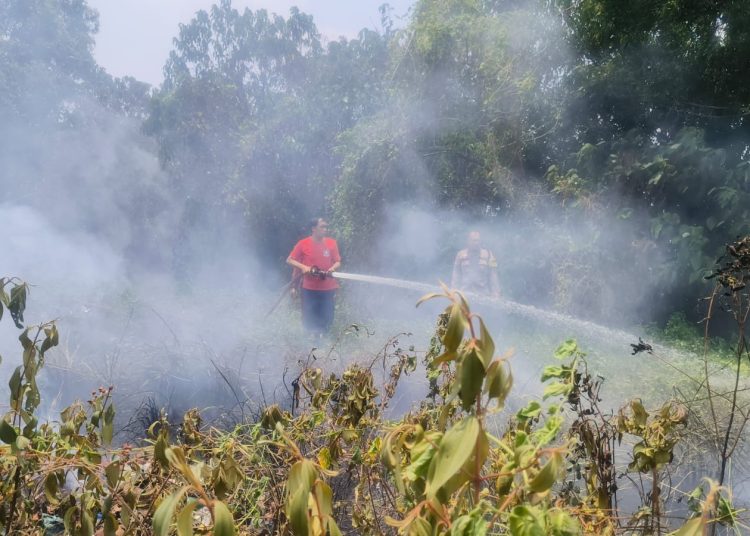 Dapat Laporan Pengaduan Call Center 110, Polsek Bulang Cek Dugaan Kebakaran Lahan di Jembatan 2 Barelang