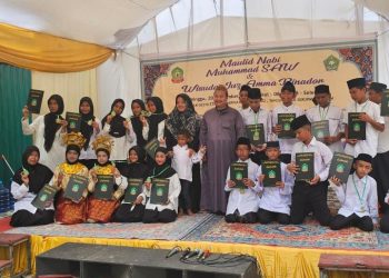 Apresiasi Kelulusan 23 Santri, Polsek Sekupang Pengawasan Maulid Nabi dan Wisuda Juz Amma di Yayasan Hidayatul Mubtadi’in