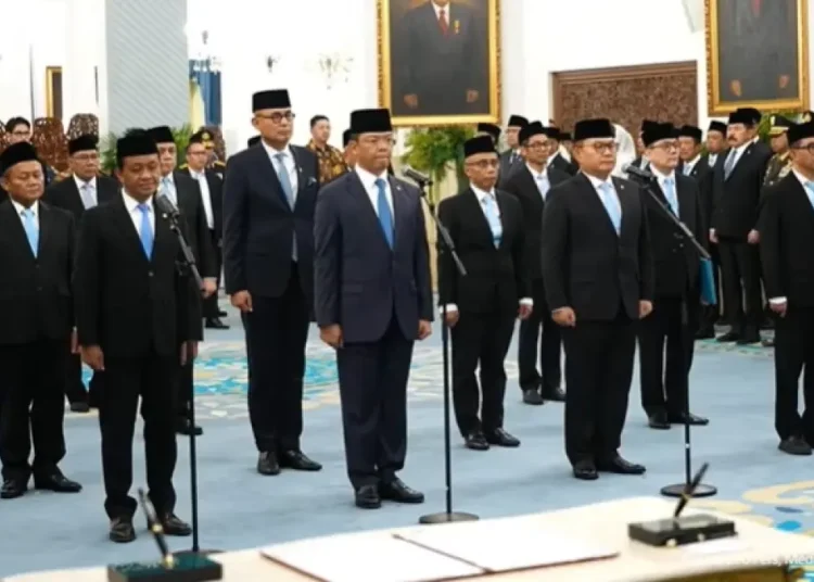 Prabowo Lakukan Reshuffle, Listyo Sigit Ditunjuk Jadi Kepala Staf Kepresidenan