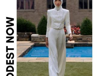 Sabrina Chairunnisa Tampil Berhijab di New York Fashion Week, Jadi Muse Modest Now