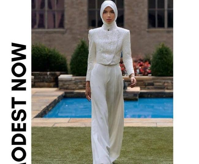 Sabrina Chairunnisa Tampil Berhijab di New York Fashion Week, Jadi Muse Modest Now