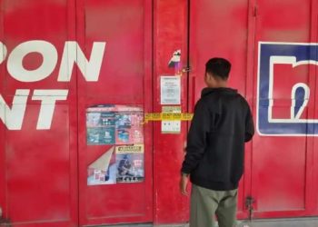 Pembunuhan di Toko Bangunan Gresik Terungkap, Tunangan Korban Akui Tusuk Leher saat Dini Hari