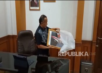 Rojab Asyari Lepas Foto Wapres Gibran dari Ruang Kerja, Sebut Bentuk Protes atas Putusan MK