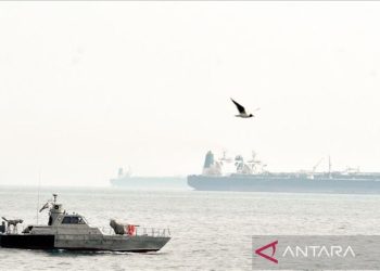 IRGC Klaim Tanker Minyak Meledak setelah Menabrak Ranjau di Selat Hormuz
