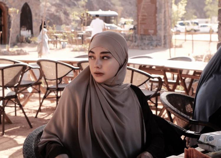 Alasan Celine Evangelista Ingin Tinggal di Madinah: Fokus Ibadah hingga Pendidikan Anak