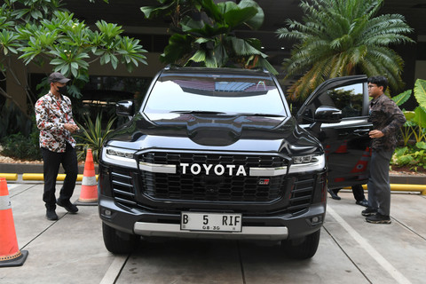 KPK Amankan Toyota Land Cruiser Milik Arief Sugianto dalam Kasus Korupsi ATR/BPN