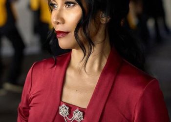 Anggun Tersentuh dan Sedih Usai Dapat Komentar Negatif soal Lagu “Tanah Airku”