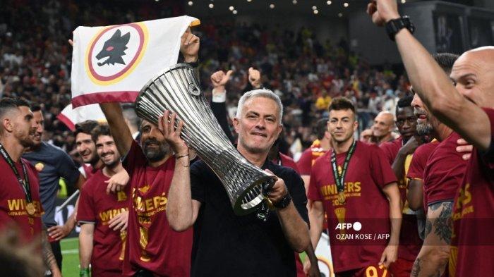 AS Roma Hormati Mourinho saat Real Madrid Balikkan Keadaan di Olimpico