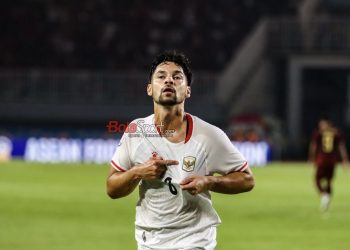 Sandy Walsh Tuntaskan Penantian, Debut di Persib Berakhir Manis Tanpa Kebobolan