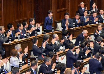 Takaichi Ganti Menteri Pertanian di Tengah Skandal Anggaran yang Guncang Parlemen Jepang