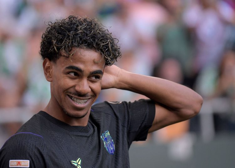 Lamine Yamal Bikin Barcelona Makin Perkasa usai Gol Spektakuler di Markas Betis