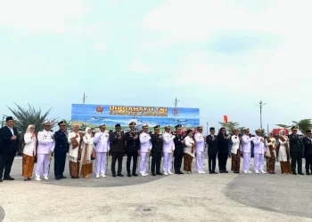 Hadiri HUT ke-81 TNI di Tugu Sirih, Wako Lis Darmansyah Tegaskan Komitmen Sinergi Pemko dan Militer