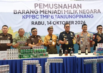Cegah Kerugian Negara Rp2,6 Miliar, Wawako Raja Ariza Hadiri Pemusnahan Barang Ilegal Bea Cukai