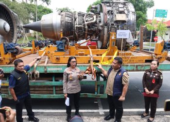 Polda Kepri Bongkar Impor Ilegal Tiga Mesin Pesawat dari Singapura Senilai Rp30 Miliar