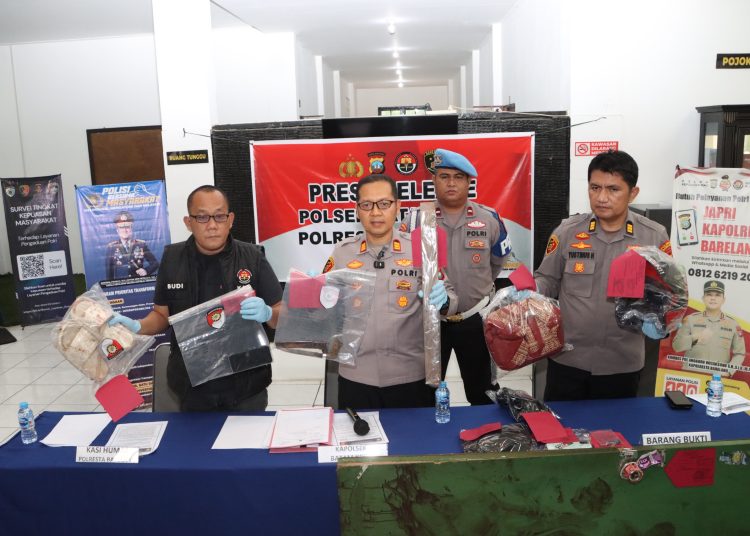Dermotif Dendam, Polsek Batam Kota Bekuk Pelaku Pembunuhan 25 Tusukan di Kos Ruko Niaga Mas
