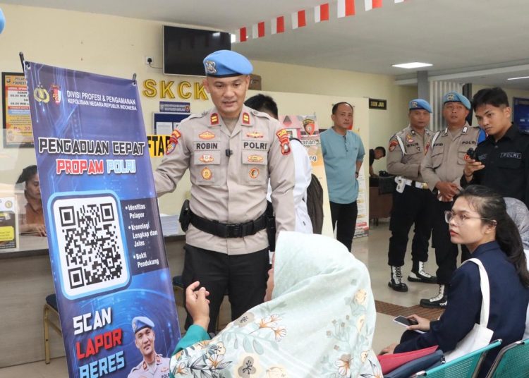 Tingkatkan Pengawasan Publik, Sipropam Polresta Barelang Sosialisasi Scan QR Code Pengaduan Cepat Divpropam