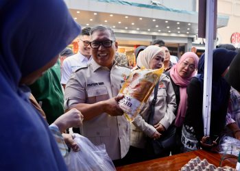 Tinjau Gerbang Pangan HKTI di Ramayana, Wagub Nyanyang Tegaskan Komitmen Tekan Inflasi Daerah