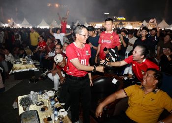 Saksikan Timnas Indonesia Juara FIFA ASEAN Cup 2026, Wali Kota Batam Amsakar Achmad Larut dalam Kemeriahan Nobar di Engku Putri