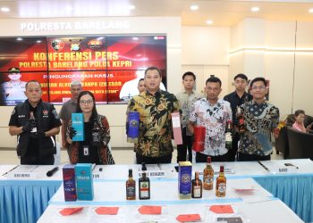 Gudang Bengkong Digerebek, Satreskrim Polresta Barelang Menyita Ribuan Botol Mikol Ilegal