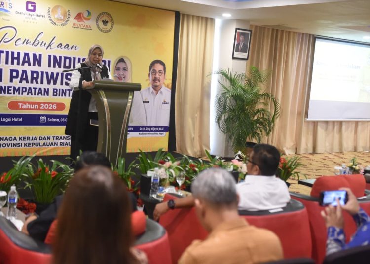 Buka Pelatihan Industri dan Pariwisata, Dewi Ansar Dorong Pencari Kerja Manfaatkan Aplikasi Jemari Kerja