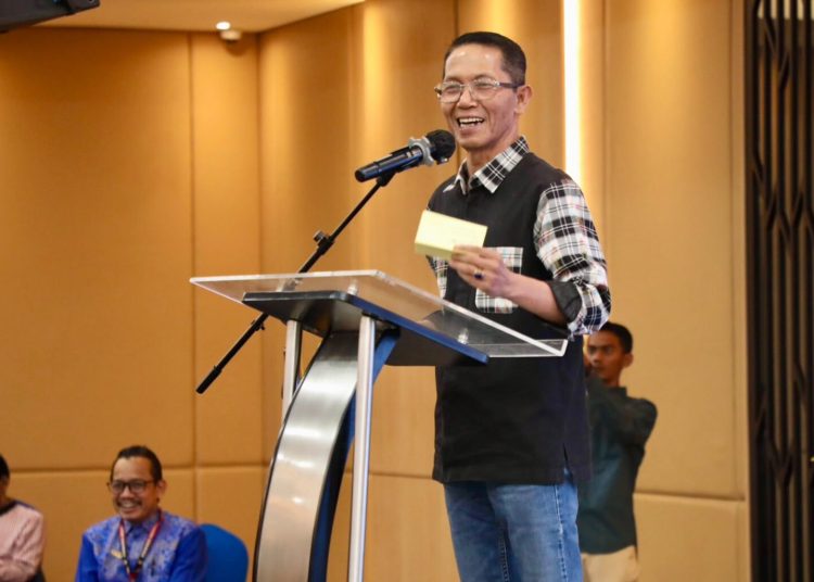 Silaturahmi di Lubuk Baja, Amsakar Minta Camat-Lurah Tuntaskan Masalah Air Hingga Sampah